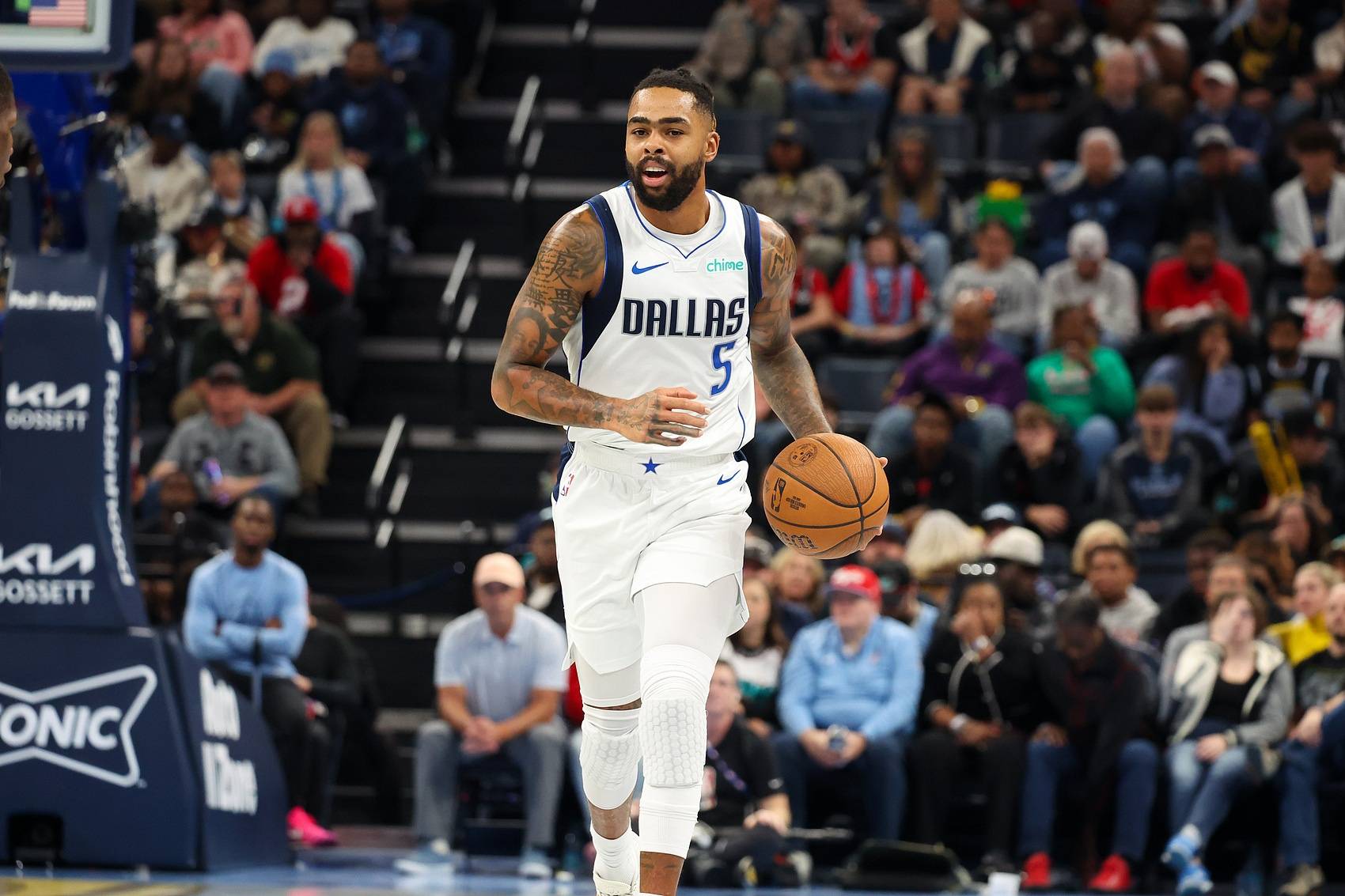 NBA第一支疯狂交易球队诞生：受伤，报销，多位球星全部上交易货架